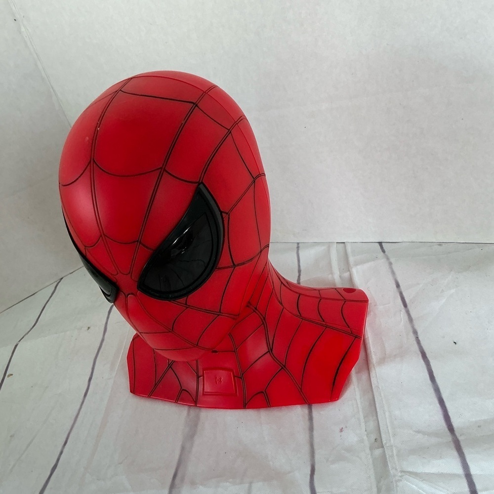 Marvel Red Spider-Man Marvel Spider-Man Bluetooth Speaker With Animated Eyes - Picture 3 of 7